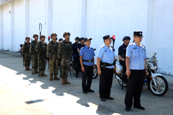 三警联动(韩利杰).jpg 图片